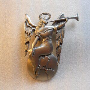 JJ - Angel on the Earth Pin   430